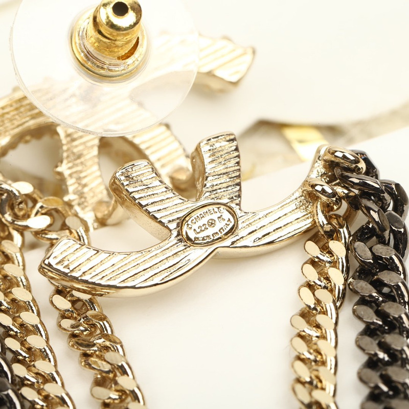 ch*el cc Di*m*nd tassel earring