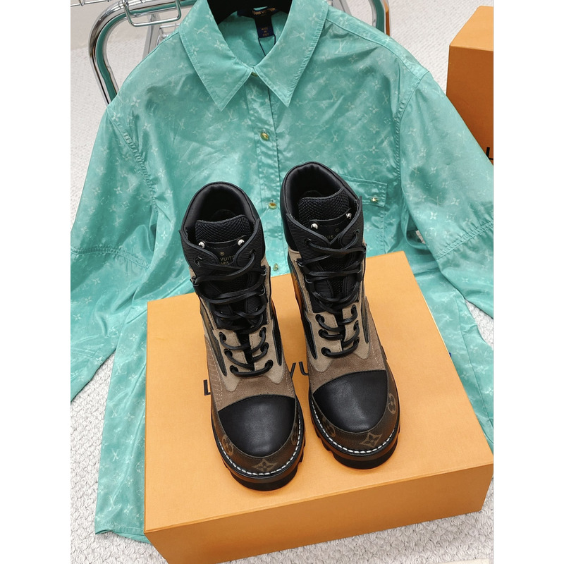 l**is V*t*n laureate monogram boots