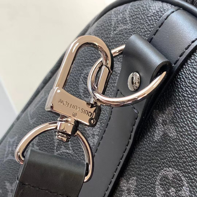 l**is V*t*n black monogram eclipse keepall bandouliere 55 duffle bag