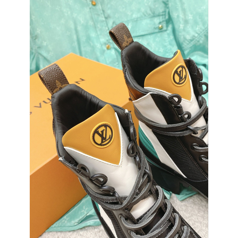 l**is V*t*n laureate platform desert boots