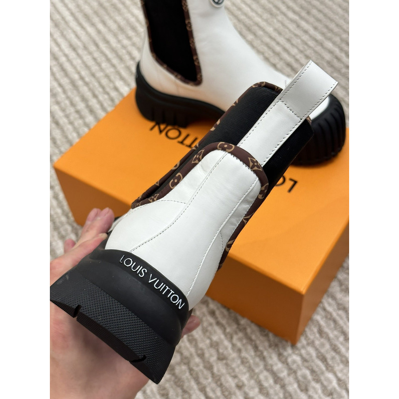 l**is V*t*n ruby ankle boots blanc noir