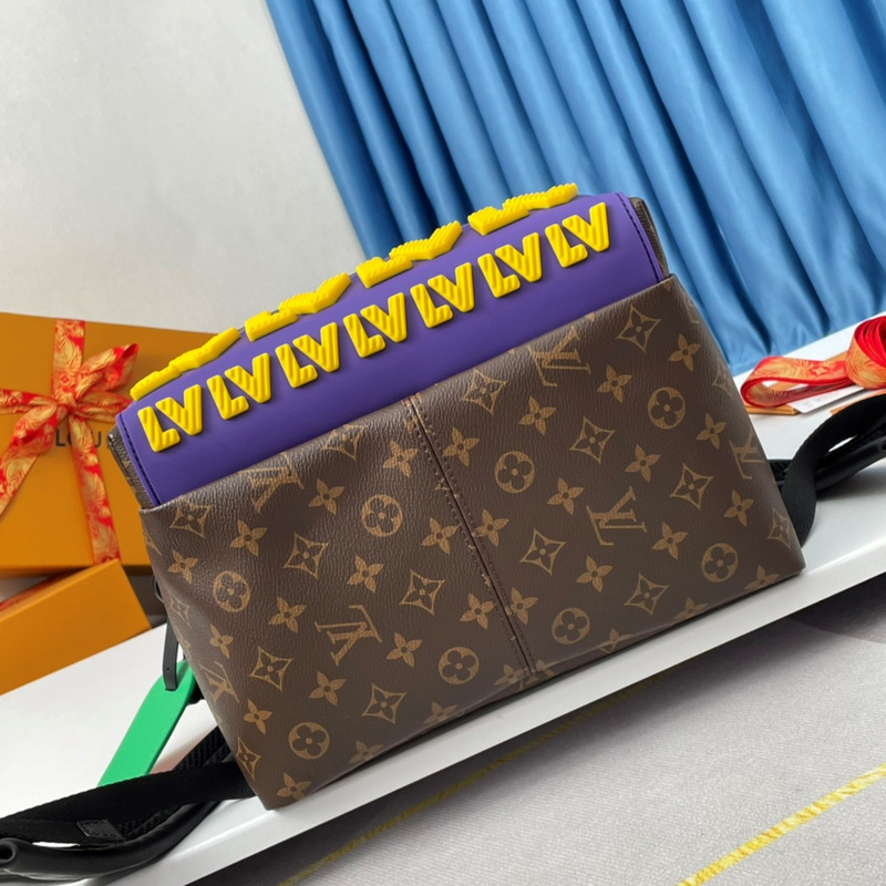 l**is V*t*n discovery backpack monogram