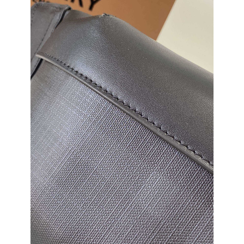 B**rry checked belt bag