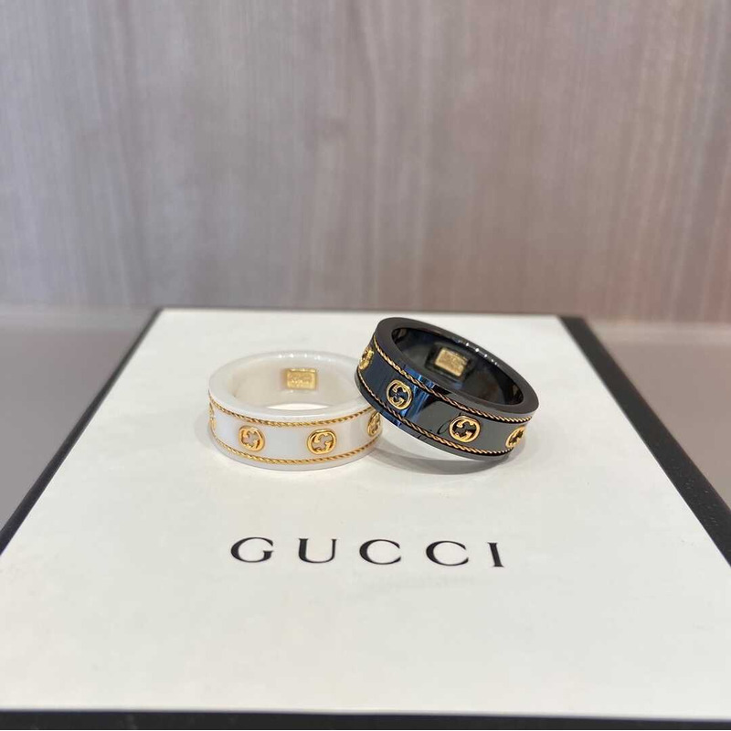 G*u*i gg logo black ring