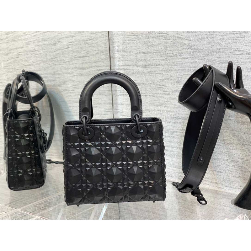 d*or leather Di*m*nd shaped cannage lady d*or bag black