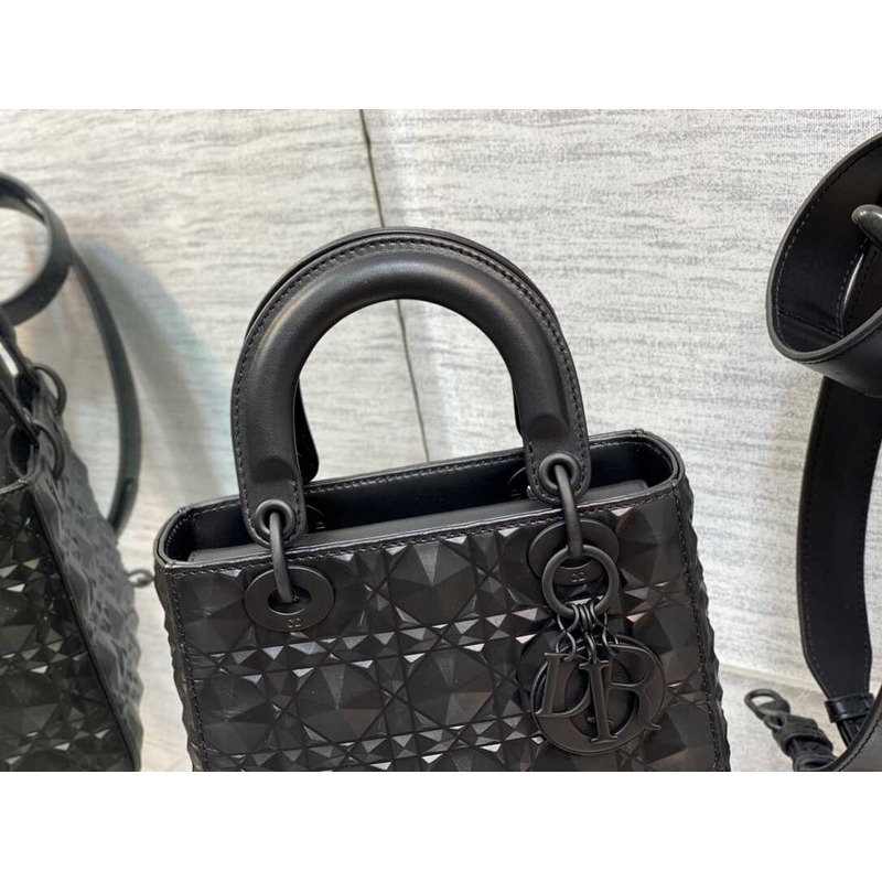 d*or leather Di*m*nd shaped cannage lady d*or bag black