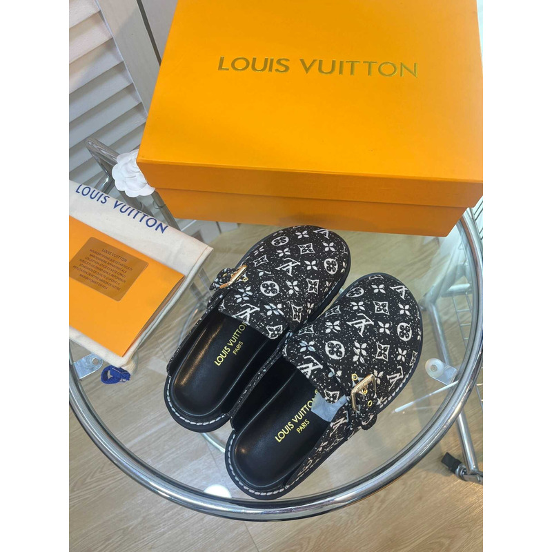 l**is V*t*n cosy sandals black