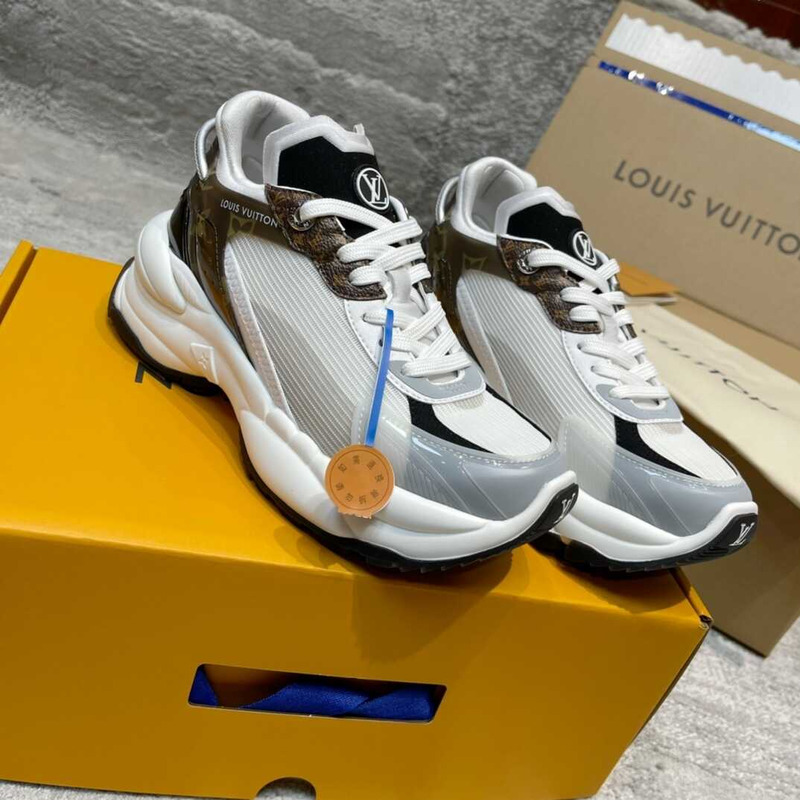 l**is V*t*n run 55 sneakers white