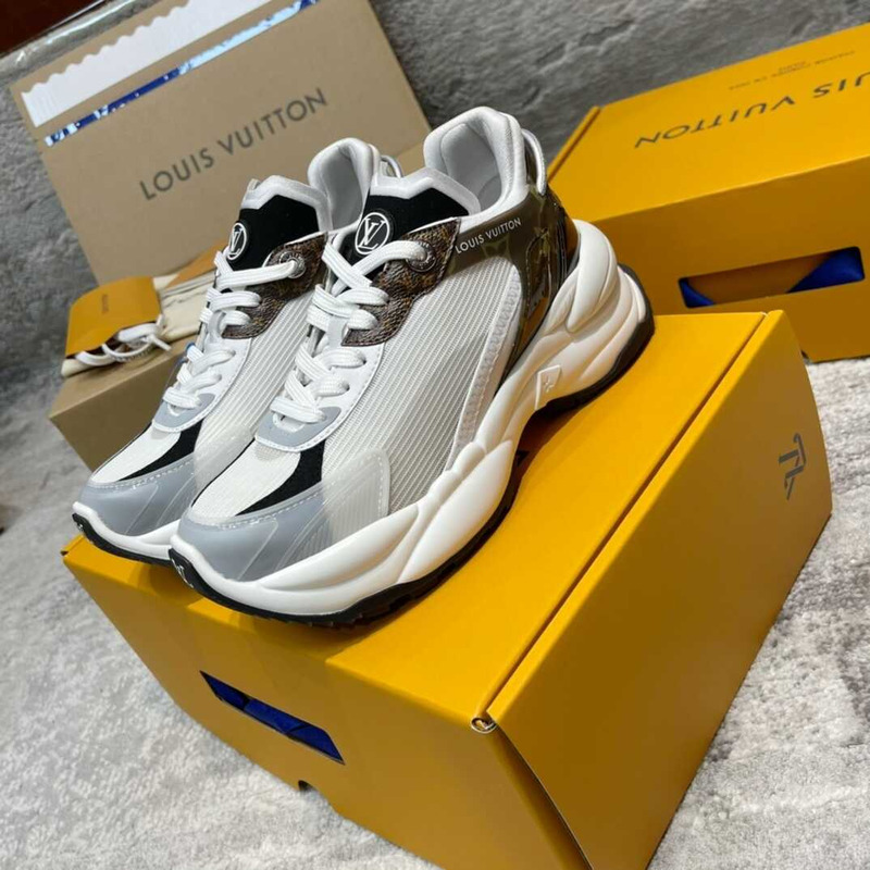 l**is V*t*n run 55 sneakers white