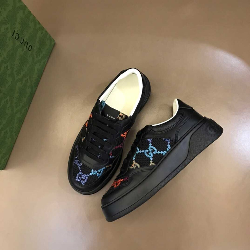 G*u*i  panelled low top sneakers