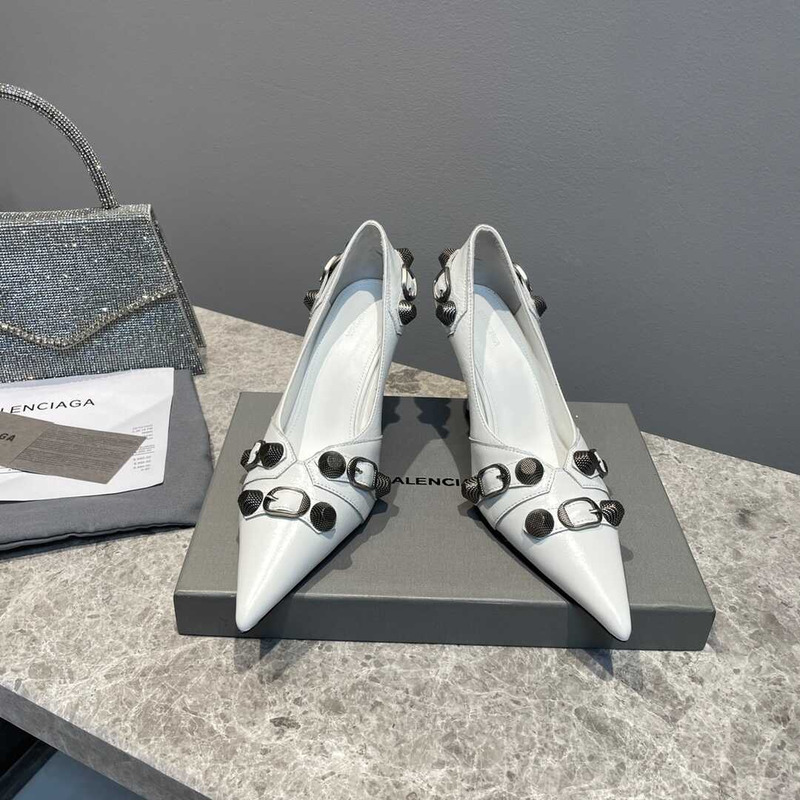 Ba*len*cia*ga cagole leather pumps white