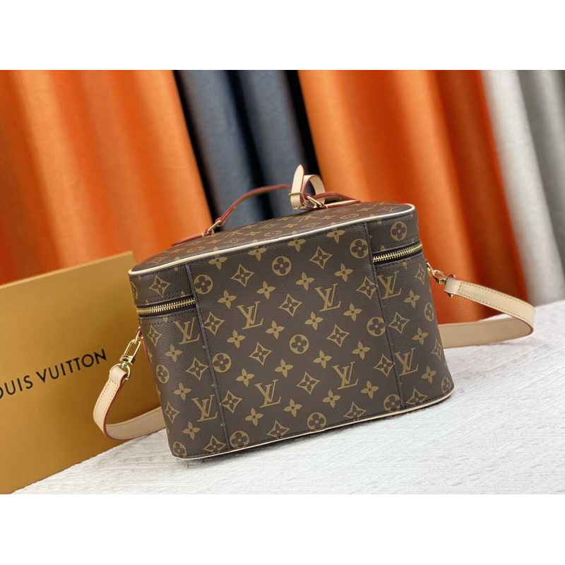 l**is V*t*n nice vanity cosmetic case