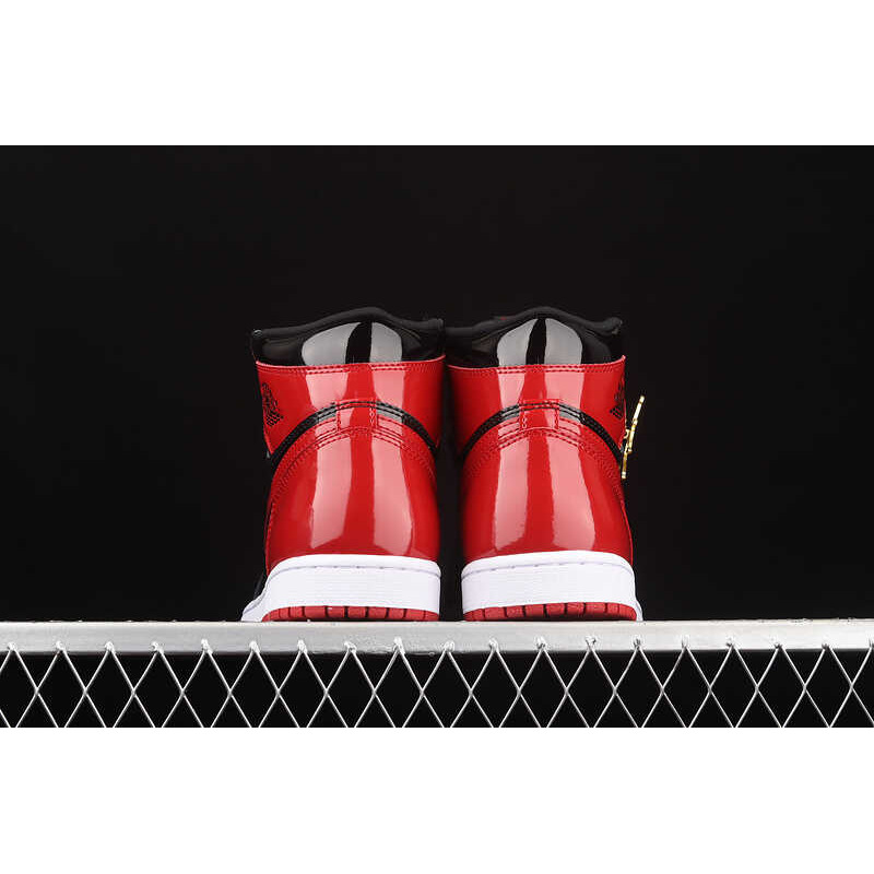 Nike Air Jordan 1 Retro High OG \