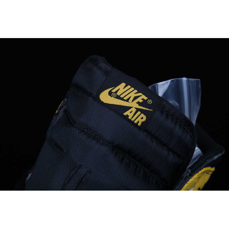 Nike Air Jordan 1 Retro High OG Yellow Toe