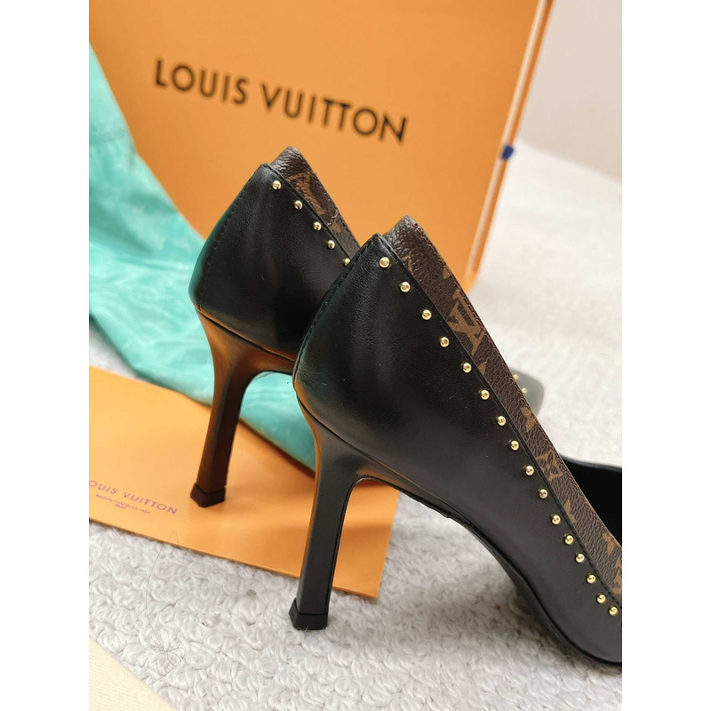 l**is V*t*n | casual style leather elegant style logo black