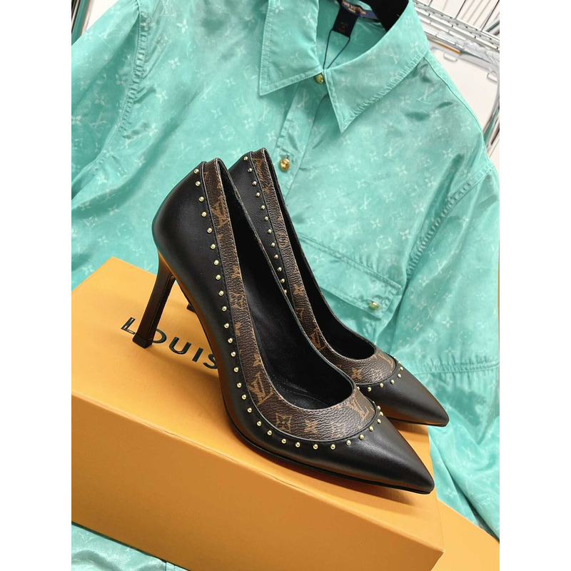 l**is V*t*n | casual style leather elegant style logo black