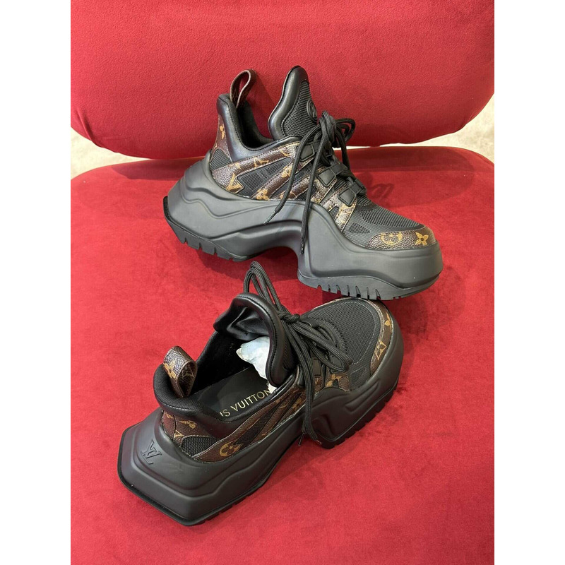 l**is V*t*n archlight sneakers monogram black