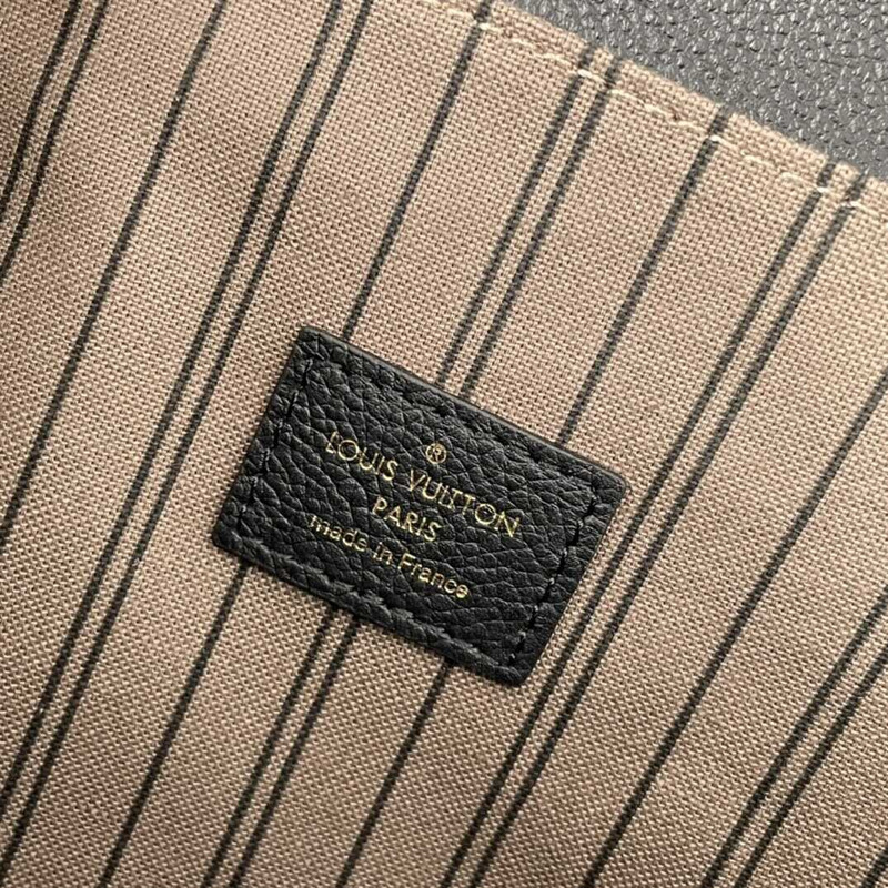 l**is V*t*n pochette metis black