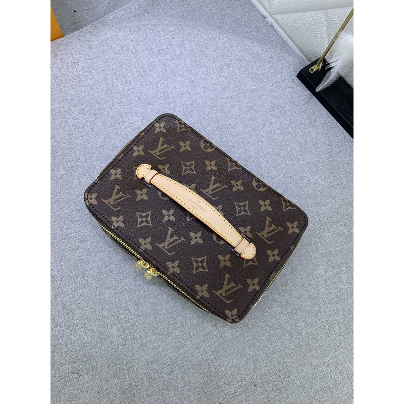 l**is V*t*n nice jewelry case bag