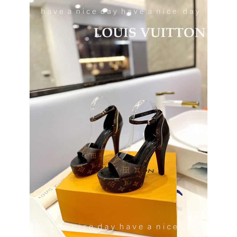 l**is V*t*n afterglow platform sandal monogram