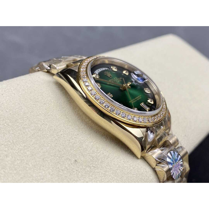 rolex day-date 36 green ombre Di*m*nd bezel
