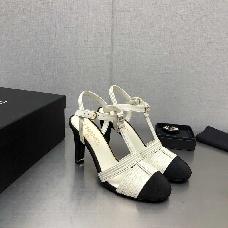 Ch*el lambskin & grosgrain black white