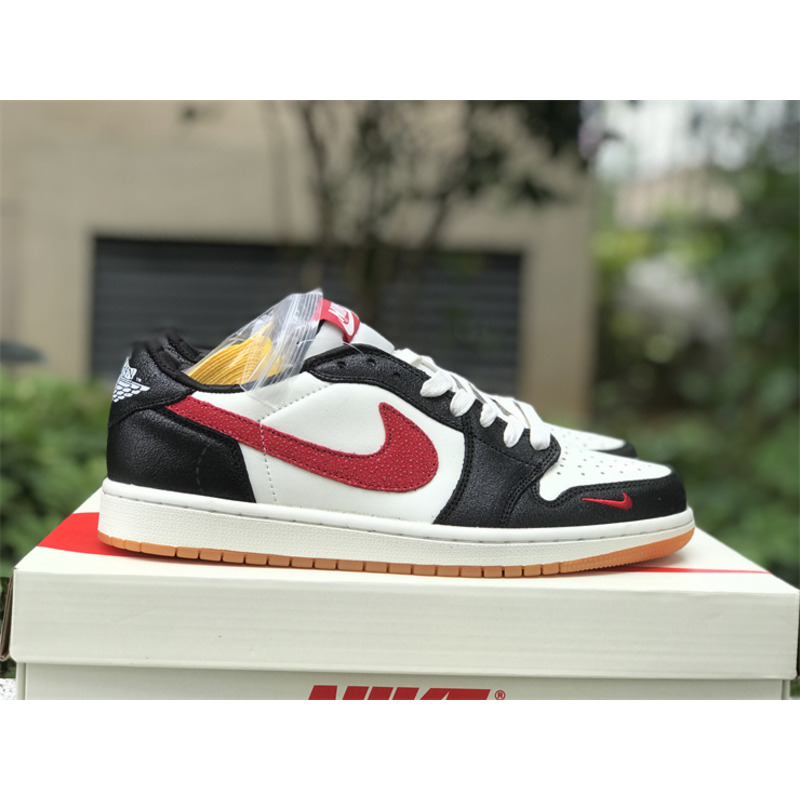 Jordan 1 Sneaker Black Red