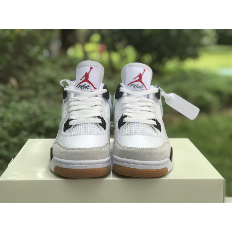 Jordan Retro 4 Sneaker Black And Grey