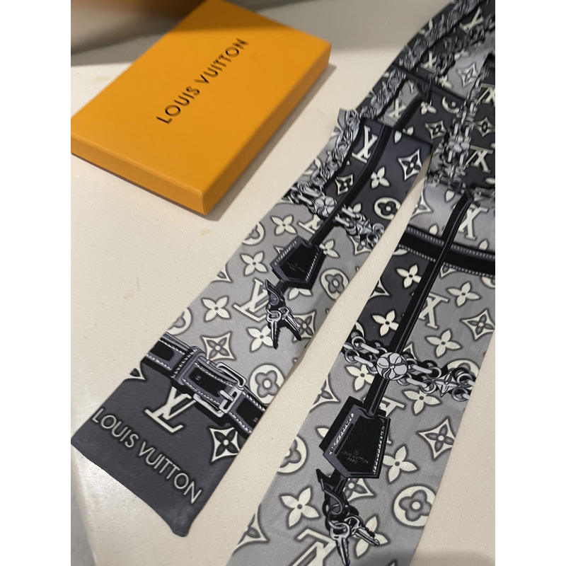 l**is V*t*n monogram jacquard denim scarf grey and black