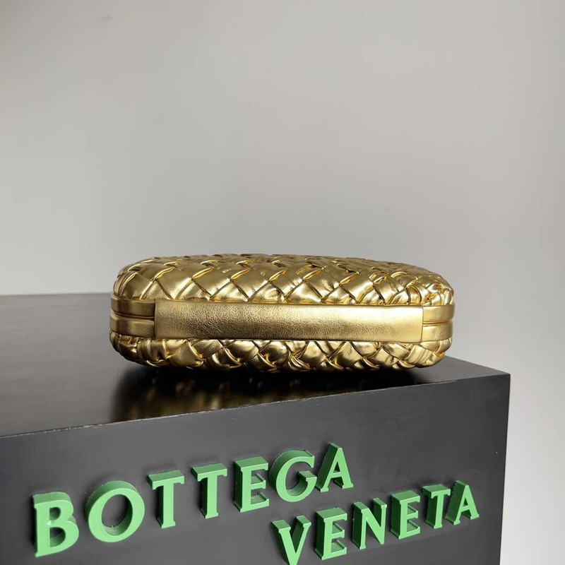 Bo*te*ga ve*ne*ta knot calfskin gold