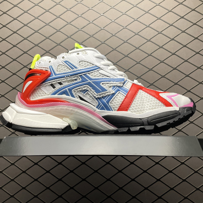 Ba*len*cia*ga runner sneaker in white pink