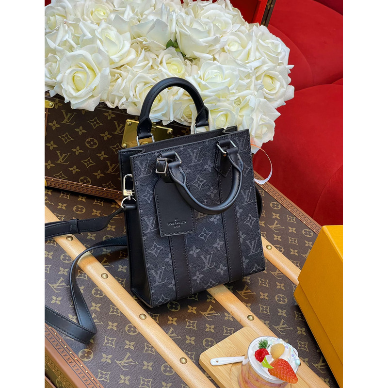 l**is V*t*n sac plat mini black