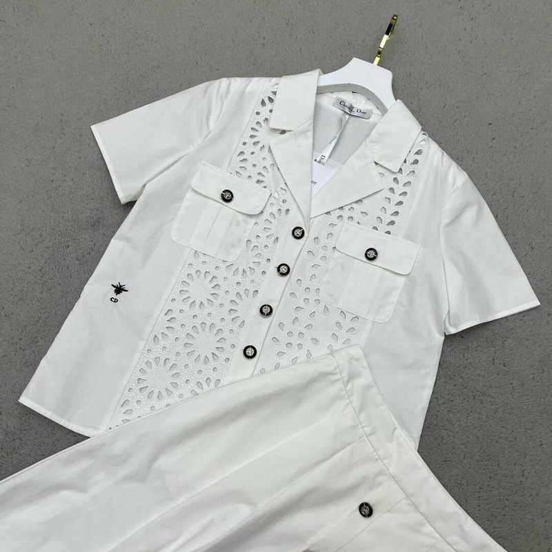 D*or half-body skirt set white