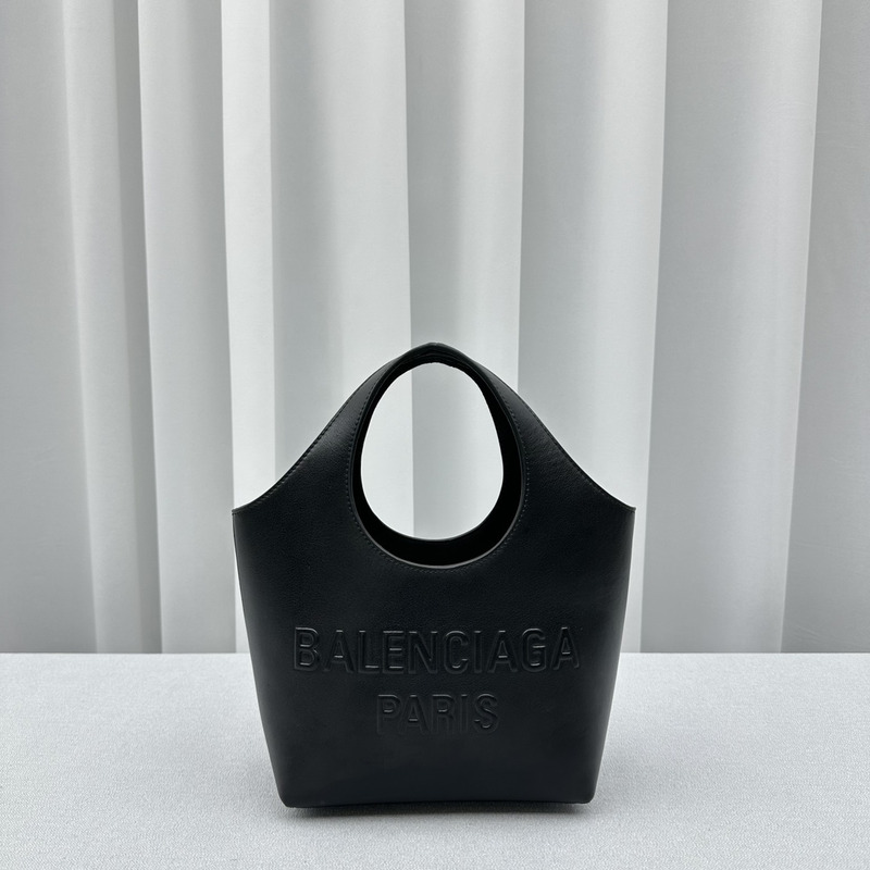 Ba*len*cia*ga mary-kate xs calfskin handbag