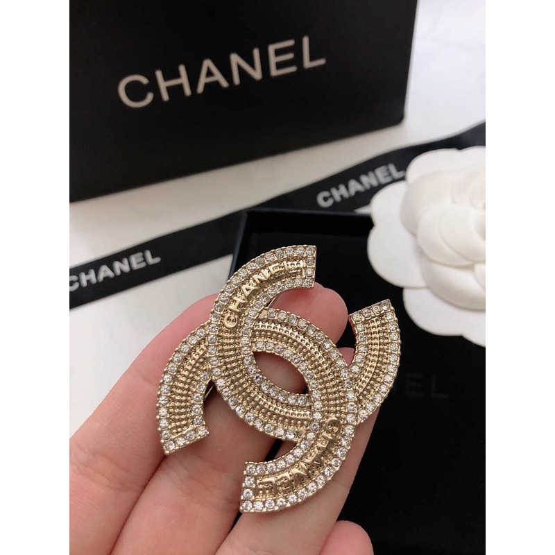 Ch*el cc crystal brooch