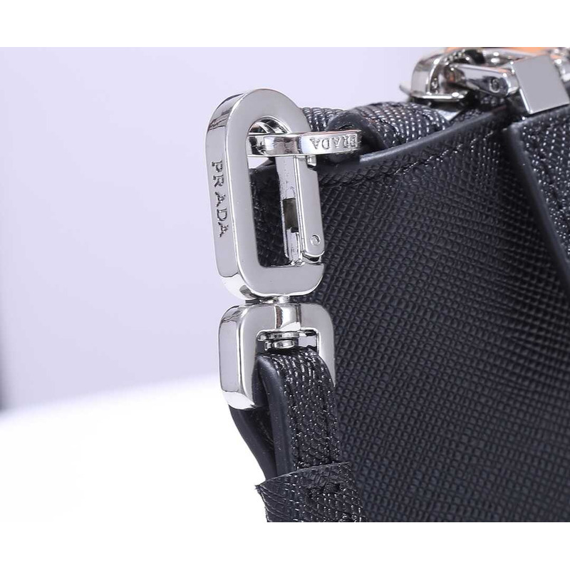 Pra*a leather pouch black
