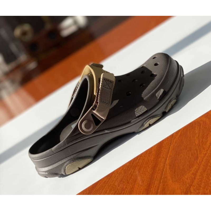Cr*0*s classic all terrain sandals coffee