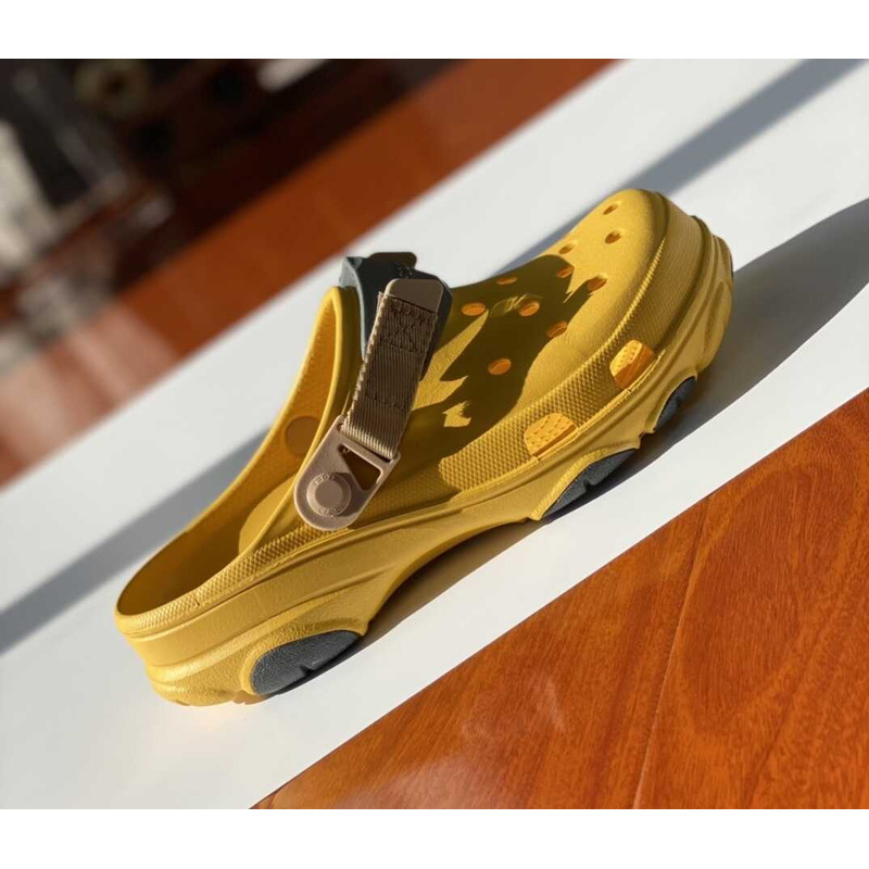 Cr*0*s classic all terrain sandals yellow