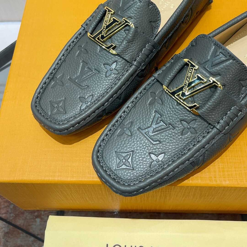 l**is V*t*n hockenheim moccasin loafer grey