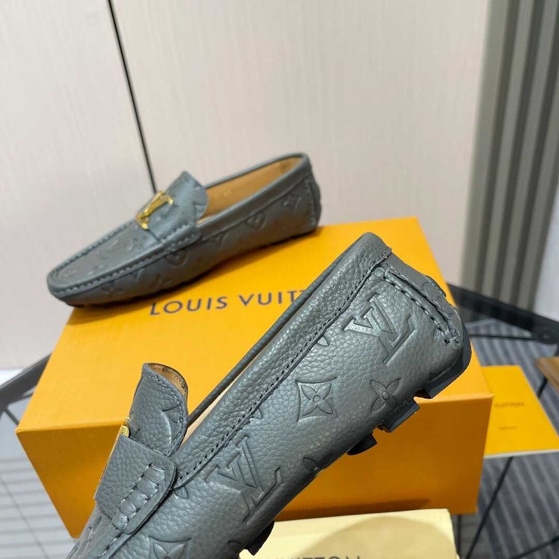 l**is V*t*n hockenheim moccasin loafer grey