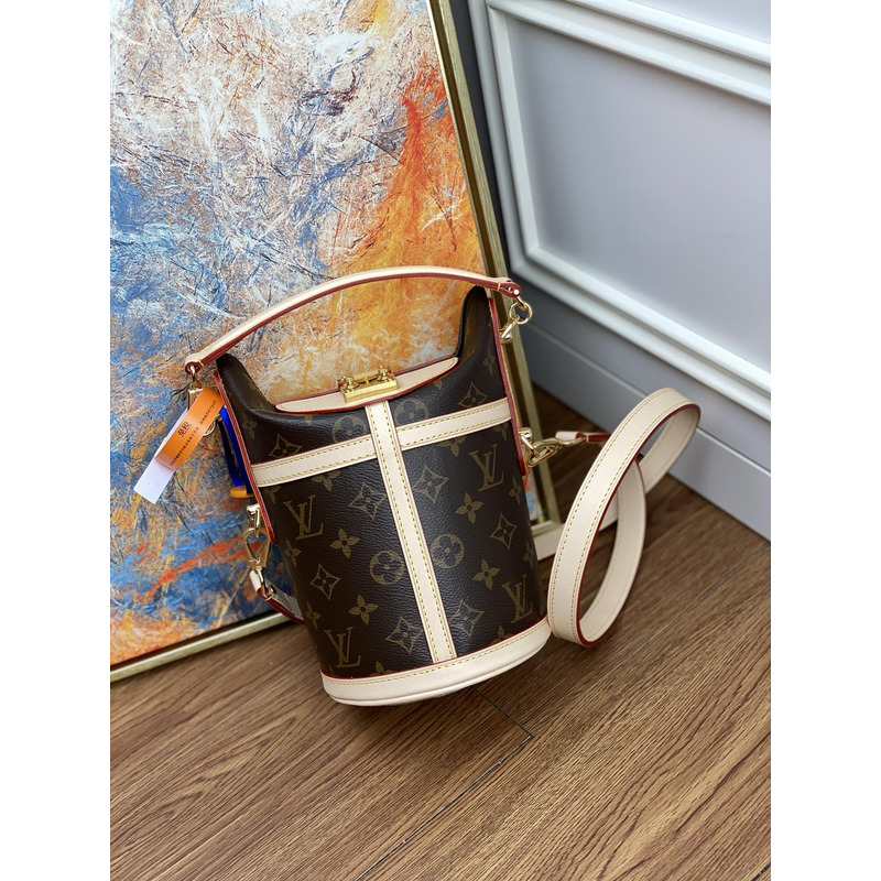 l**is V*t*n duffle bag monogram