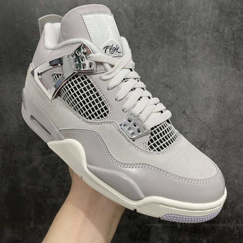 Jordan 4 Retro Frozen Moments