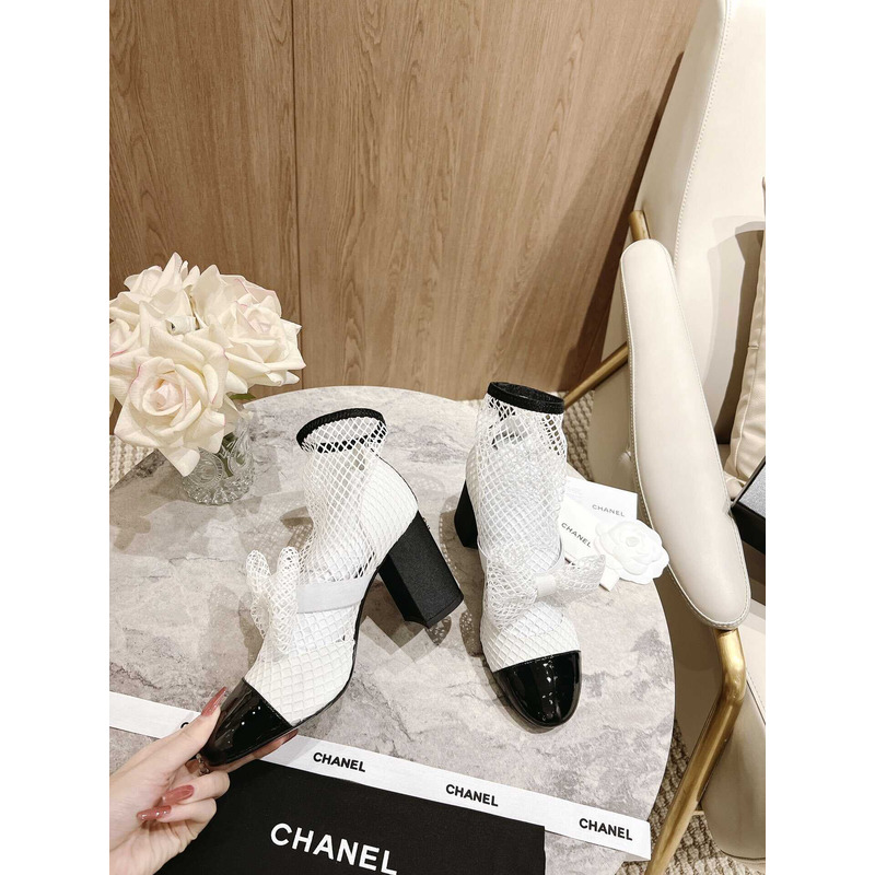 Ch*el mary janes resille,kid suede&patent calfskin white