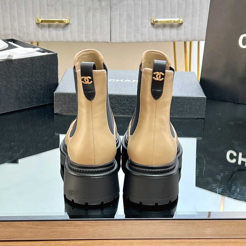 Ch*el calfskin cc logo chelsea boots beige