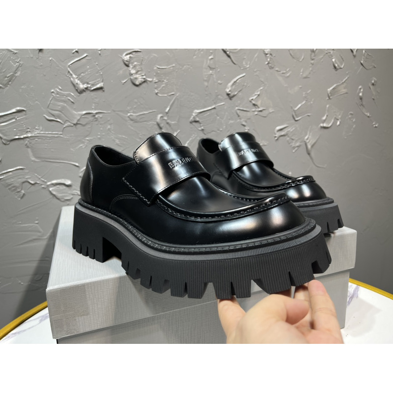 Ba*len*cia*ga tractor leather loafers black