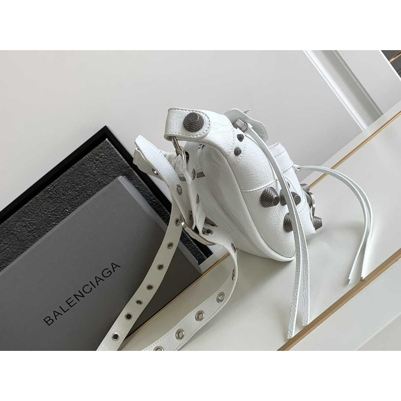 Ba*len*cia*ga le cagole leather belt bag white