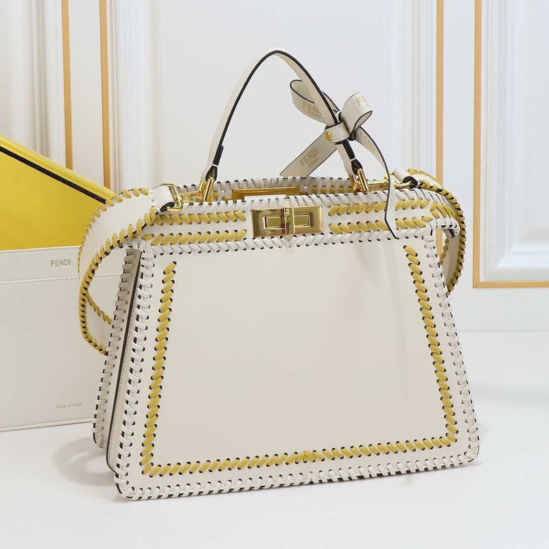 F**di  peekaboo iseeu bag white