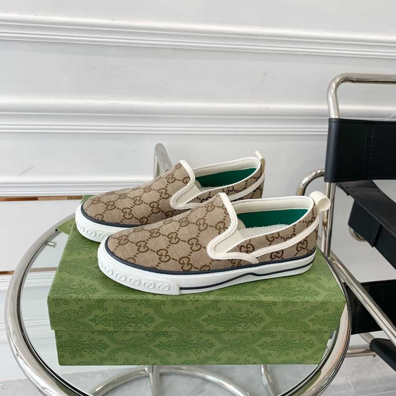 G*u*i women`s G*u*i tennis 1977 slip-on sneaker
