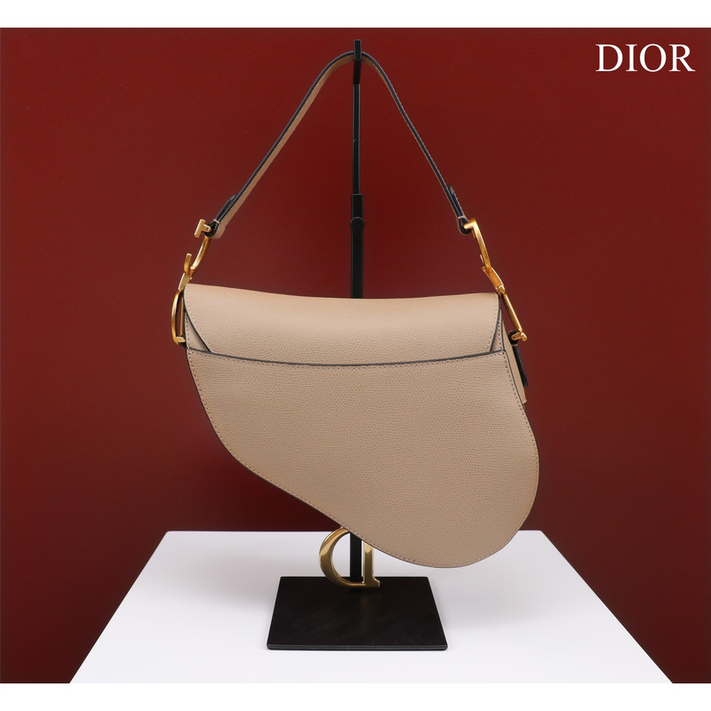 D*or saddle medium shoulder bag in calfskin