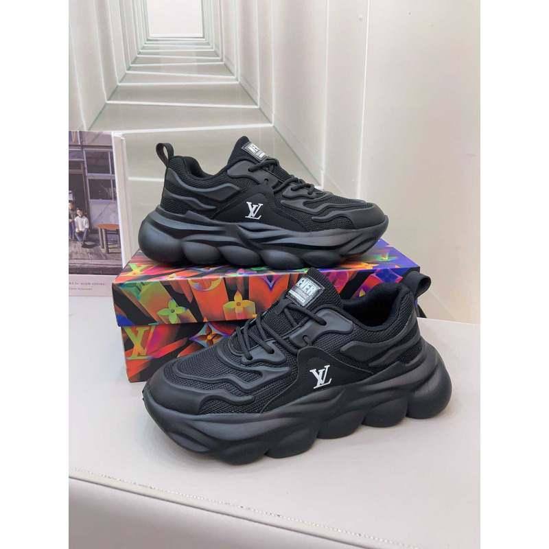l**is V*t*n sneaker black